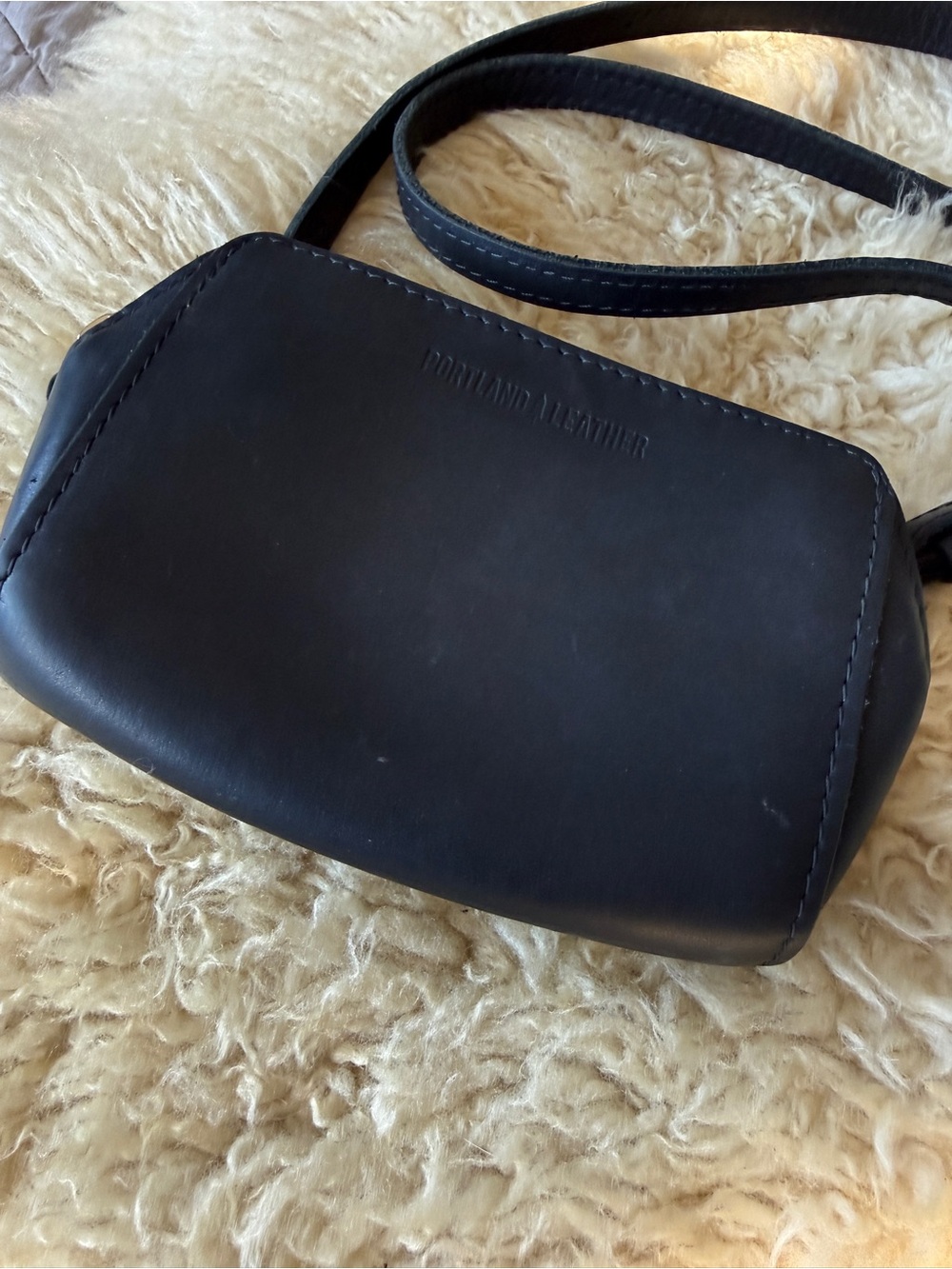Portland Leather Zip Tight Belt Bag Black - Picture 3 of 6